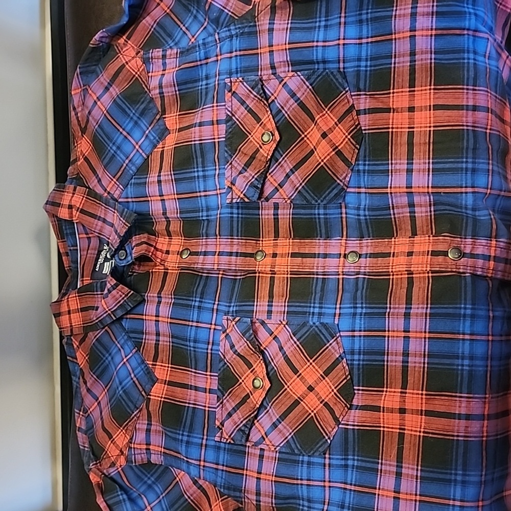 Large American Eagle red and blue plaid Long Sleeve